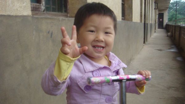 20120601骑滑板车