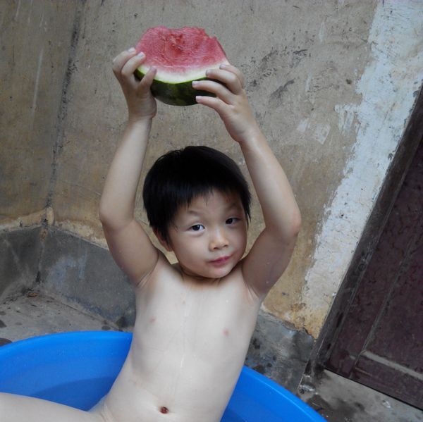 20140823嘘！让我吃个西瓜先