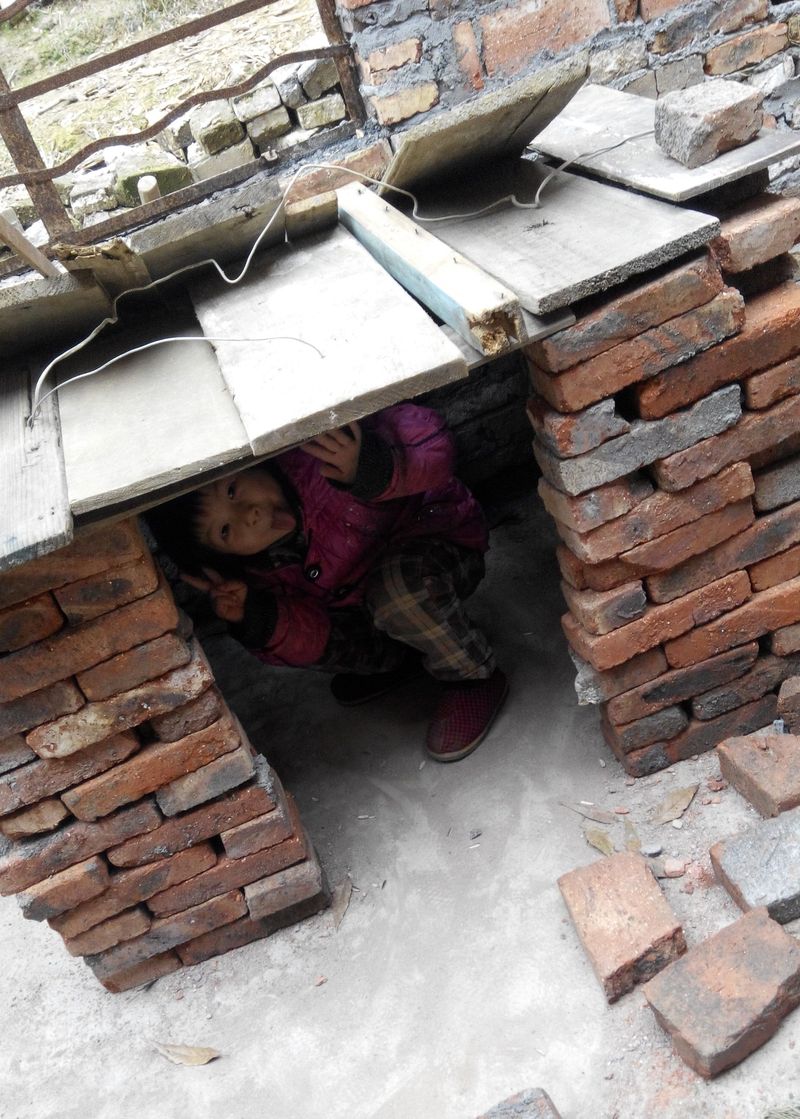 20141214昕宝建房子二