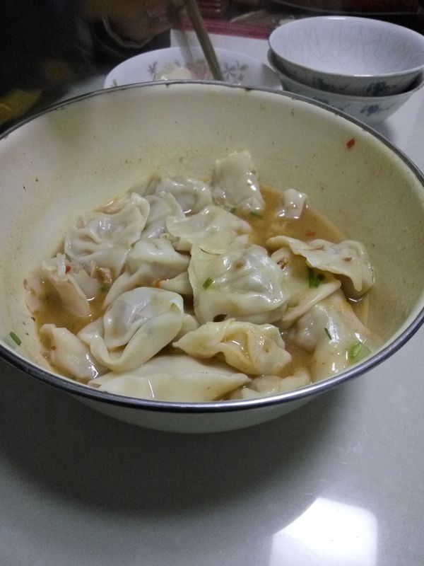 20160131昕昕吃饺子