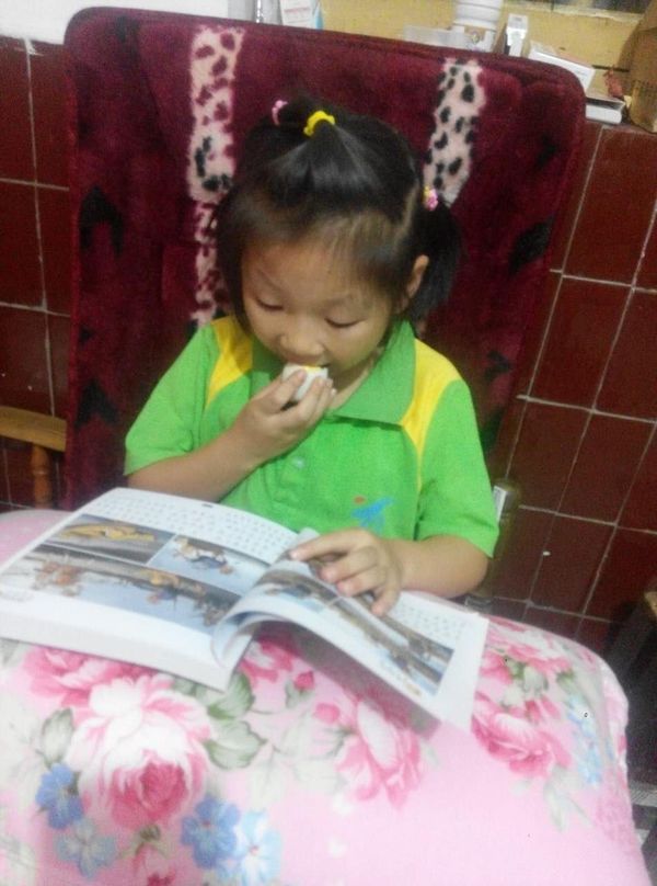 20161009昕昕的新书《三毛流浪记》