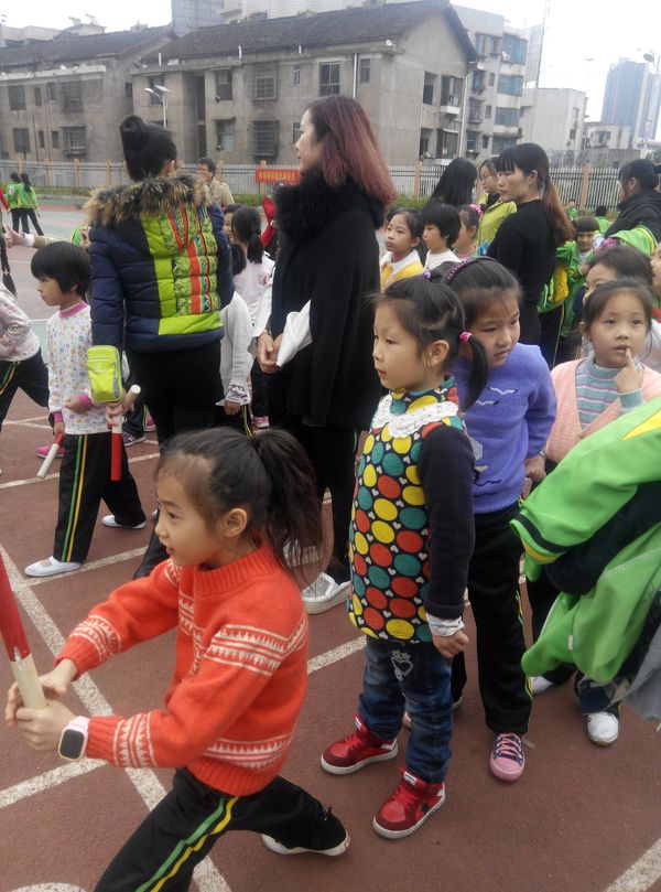 20161103昕昕运动会：接力赛、仰卧起坐