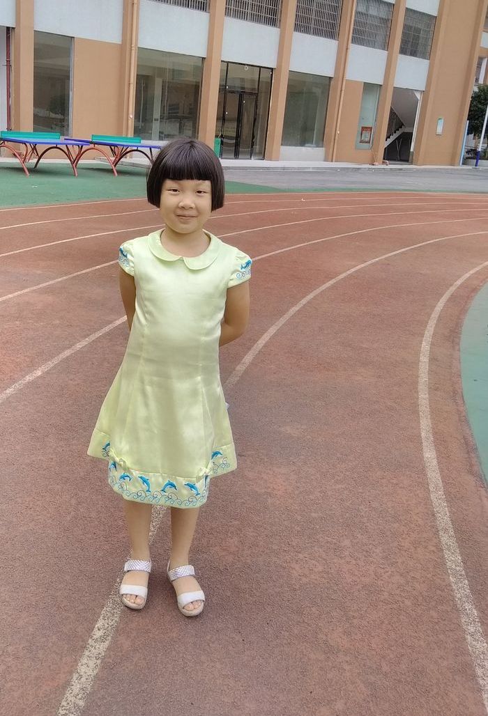 20170830昕昕的旗袍-拉小提琴