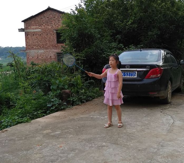 20180616昕昕教弟弟打羽毛球