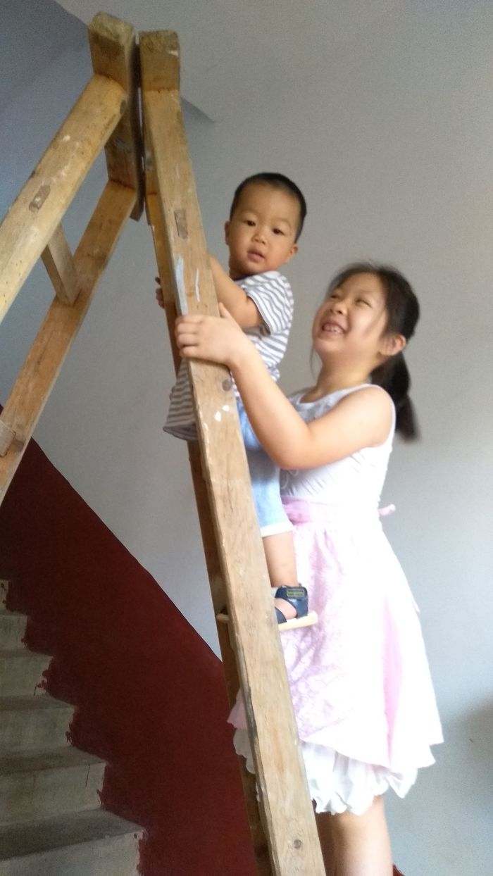20180724昕奇爬楼梯