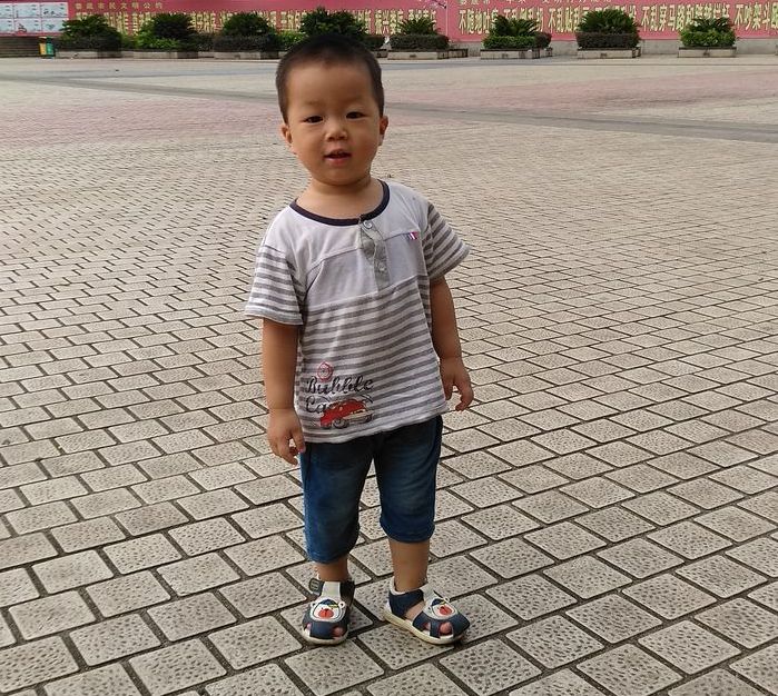 20180806奇奇在操场