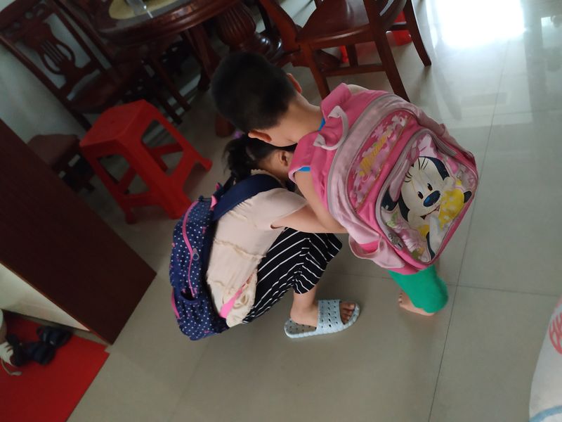 20190714昕昕奇奇上学