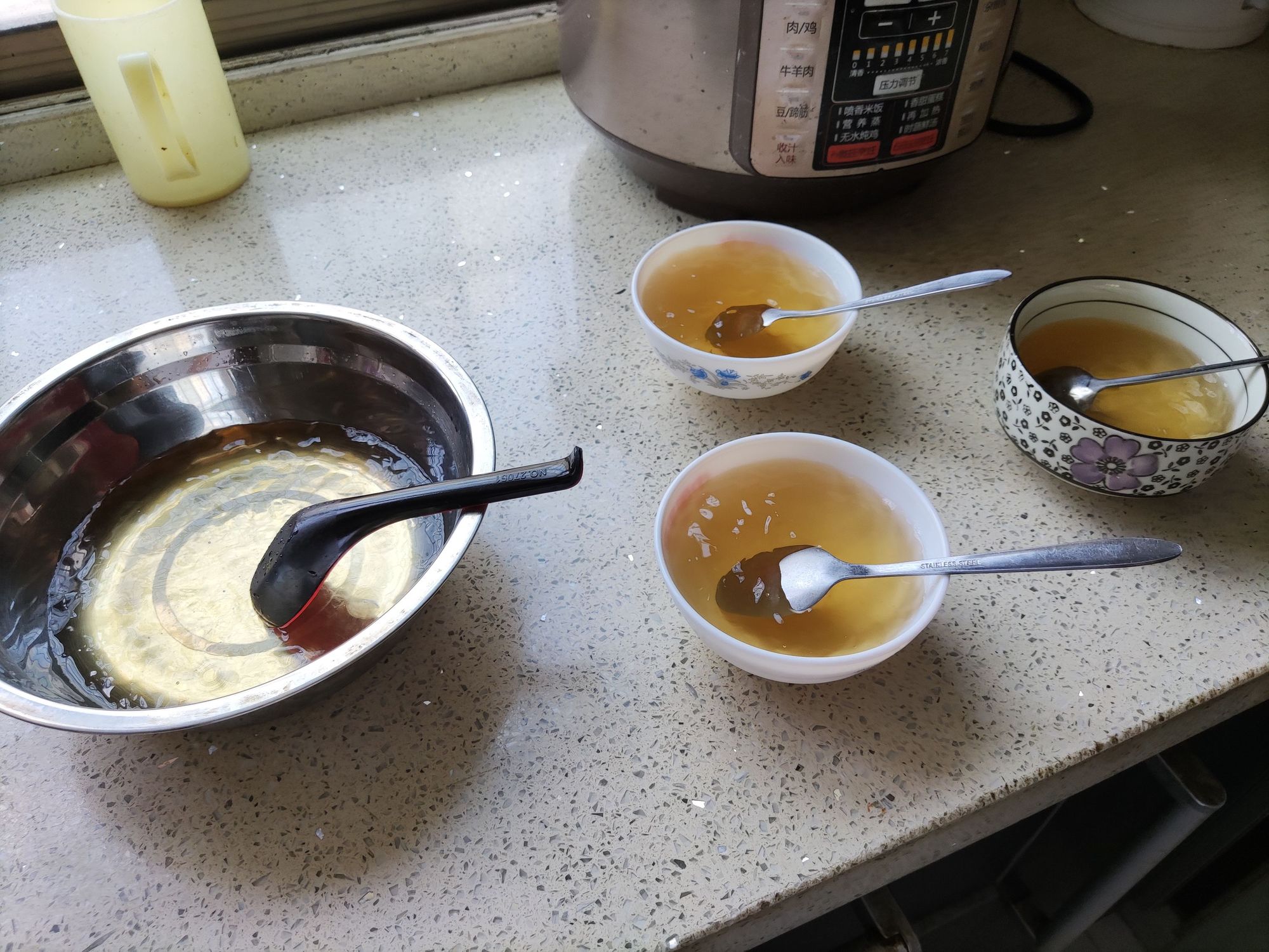 20200814昕昕做的凉粉